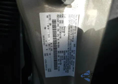 2017 Ford Focus Se z USA, uszkodzony, nr VIN 1FADP3K27HL227120